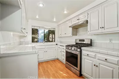 33 Northwoods, La Crescenta, CA 91214 - Photo 10