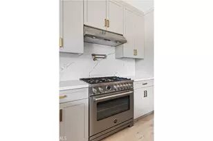 175 E Palm St, Altadena, CA 91001 - Photo 6