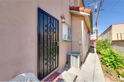 3215 Sherwood Avenue, Alhambra, CA 91801 - Photo 32