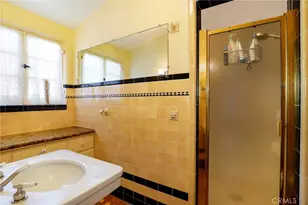 725 W Hillcrest Blvd, Monrovia, CA 91016 - Photo 34