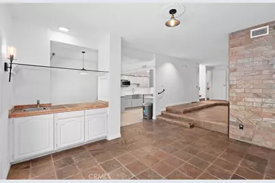 56 E Highland Avenue, Sierra Madre, CA 91024 - Photo 8