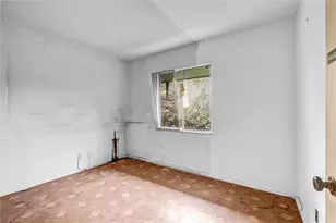 11500 Thurston, Los Angeles, CA 90049 - Photo 32