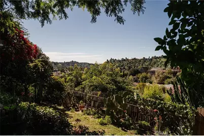 452 Holland Avenue, Los Angeles, CA 90042 - Photo 40