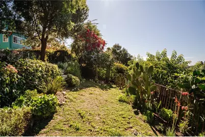 452 Holland Avenue, Los Angeles, CA 90042 - Photo 38