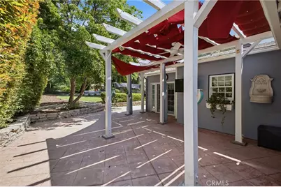 541 E Woodbury, Altadena, CA 91001 - Photo 34