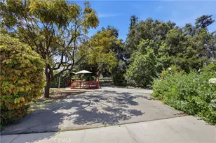 547 E Woodbury Rd, Altadena, CA 91001 - Photo 14