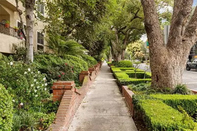 1203 N Sweetzer #118, West Hollywood, CA 90069 - Photo 28