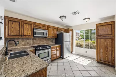2856 Cloverdale Court, Palmdale, CA 93551 - Photo 12
