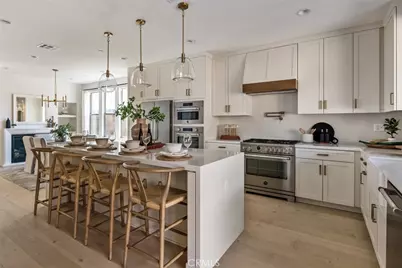 181 E Palm Street, Altadena, CA 91001 - Photo 2