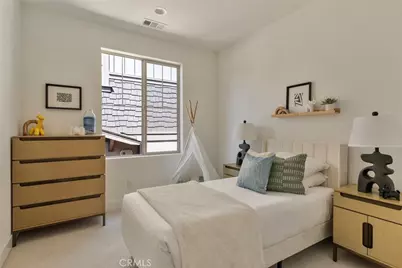 187 E Palm Street, Altadena, CA 91001 - Photo 20