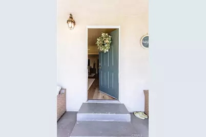 1041 W 48th Street, Los Angeles, CA 90037 - Photo 2