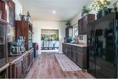 1041 W 48th Street, Los Angeles, CA 90037 - Photo 8