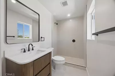 1154 W 67th, Los Angeles, CA 90044 - Photo 28