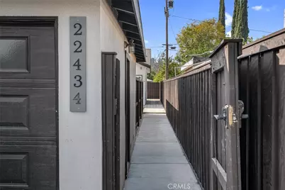 22434 Berdon St, Woodland Hills, CA 91367 - Photo 2