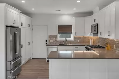 22434 Berdon St, Woodland Hills, CA 91367 - Photo 10