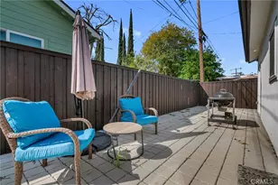 22434 Berdon St, Woodland Hills, CA 91367 - Photo 34