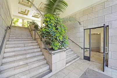 333 N Hill Avenue #203, Pasadena, CA 91106 - Photo 2