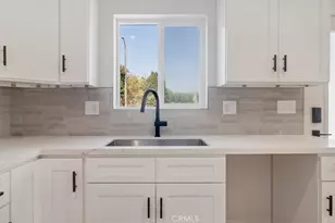 1154 W 67th, Los Angeles, CA 90044 - Photo 10