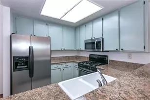 221 S Oak Knoll Ave, Pasadena, CA 91101 - Photo 10