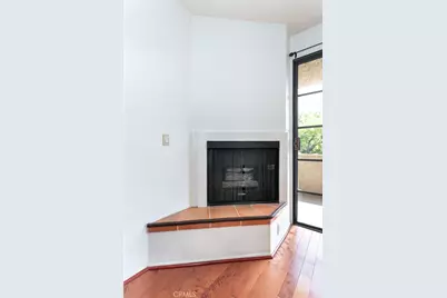 221 S Oak Knoll Avenue #202, Pasadena, CA 91101 - Photo 4