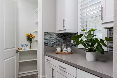 25118 Citron Lane, Canyon Country, CA 91387 - Photo 6