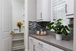25118 Citron Ln, Canyon Country, CA 91387 - Photo 6