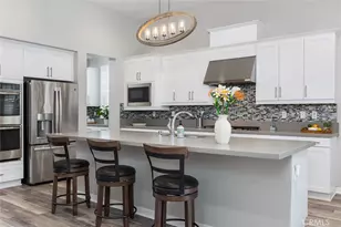 25118 Citron Ln, Canyon Country, CA 91387 - Photo 4