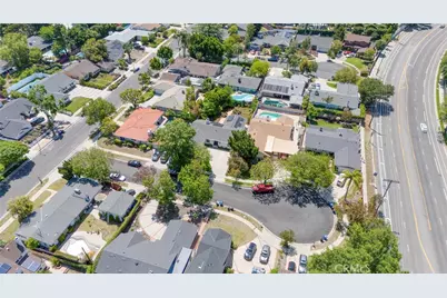23644 Miranda Street, Woodland Hills, CA 91367 - Photo 42
