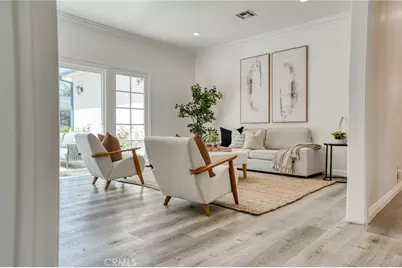 23644 Miranda Street, Woodland Hills, CA 91367 - Photo 2