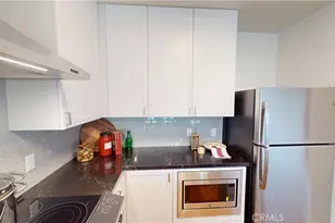 1878 E Walnut St, Pasadena, CA 91107 - Photo 4