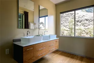 2770 Mira Vista Dr, Glendale, CA 91208 - Photo 36