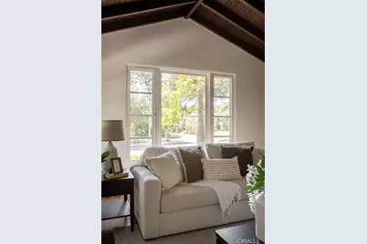 730 N Hill Avenue, Pasadena, CA 91104 - Photo 8