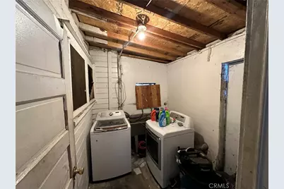 339 W 76th, Los Angeles, CA 90003 - Photo 8