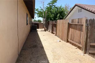 43600 Santa Rosa Cir, Lancaster, CA 93535 - Photo 14