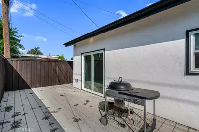 22434 Berdon St, Woodland Hills, CA 91367 - Photo 36