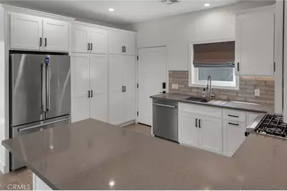 22434 Berdon St, Woodland Hills, CA 91367 - Photo 12