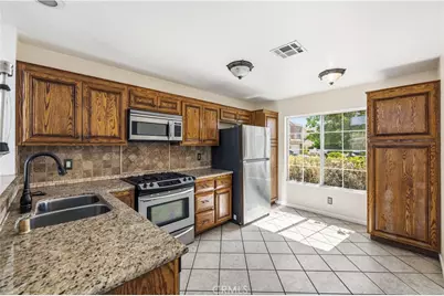 2856 Cloverdale Court, Palmdale, CA 93551 - Photo 12