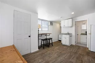 11408 Laurel Canyon Blvd, Los Angeles, CA 91340 - Photo 22