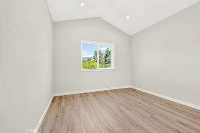 8734 Apperson Street, Sunland, CA 91040 - Photo 2