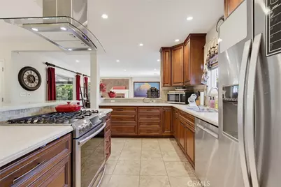 12520 Stagg Street, Los Angeles, CA 91605 - Photo 6