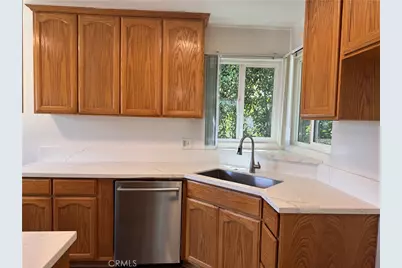 20146 Hartland, Winnetka, CA 91306 - Photo 8