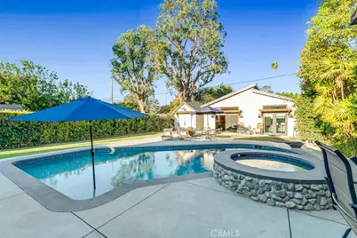 870 S Euclid Avenue, Pasadena, CA 91106 - Photo 18