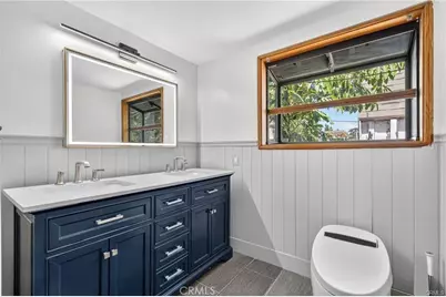 17061 Parthenia St, Sherwood Forest, CA 91325 - Photo 32