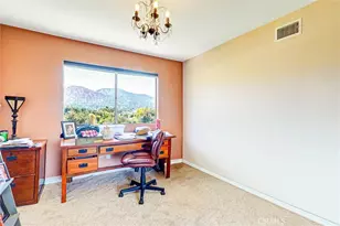 10480 Sunland Blvd, Sunland, CA 91040 - Photo 26