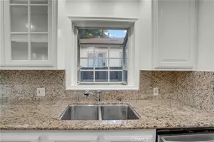 22432 Berdon St, Woodland Hills, CA 91367 - Photo 14