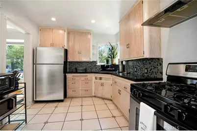 137 N Berkeley Avenue, Pasadena, CA 91107 - Photo 10