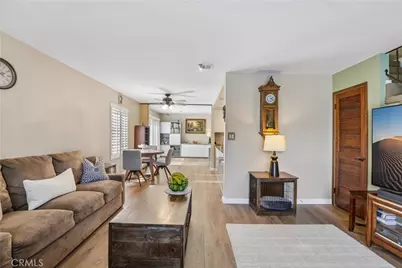 569 E Tujunga Avenue #B, Burbank, CA 91501 - Photo 4