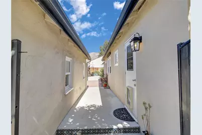 367 Eaton Drive, Pasadena, CA 91107 - Photo 36