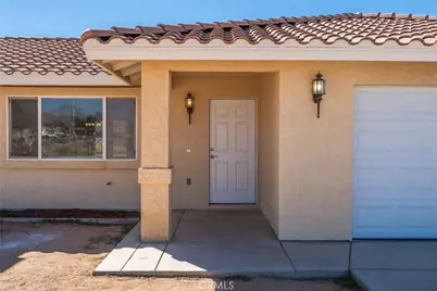 22607 Lucilla, Apple Valley, CA 92308 - Photo 4