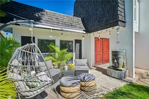 18219 Erwin St, Tarzana, CA 91335 - Photo 2